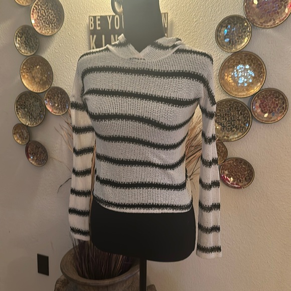 5 for 25- Full Tilt XS knitted hoodie shirt - Picture 1 of 2